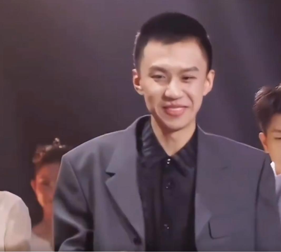 只有付航是真來吃席的